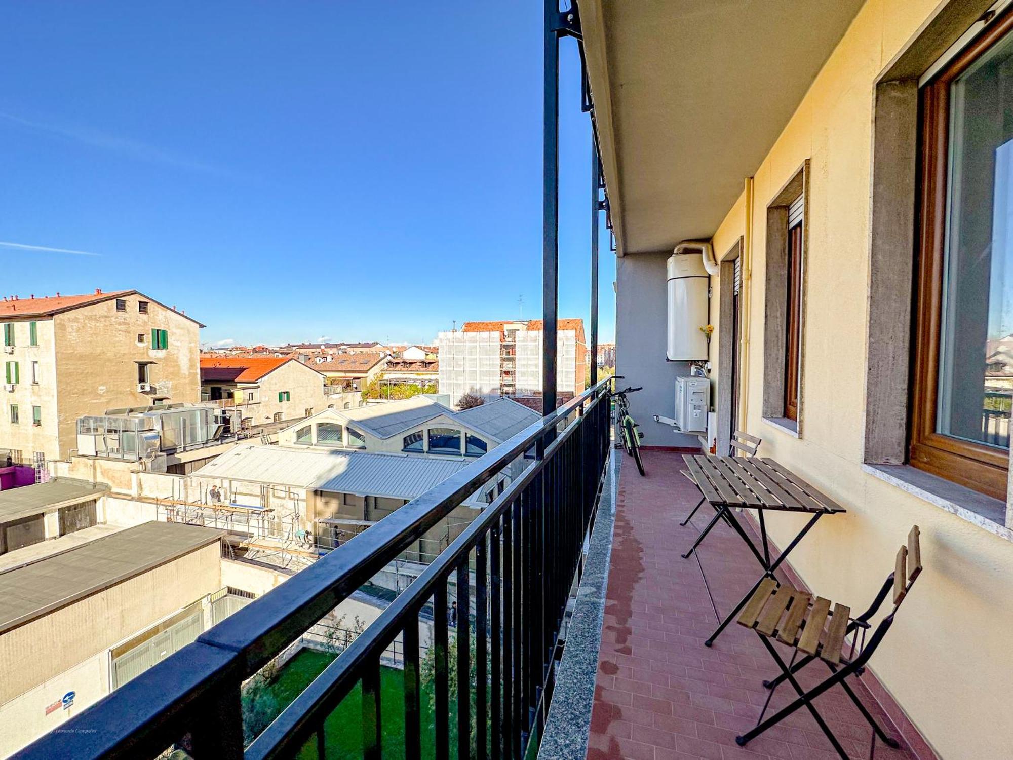 Torre 24 - Luxury Naviglio Suite Milan Exterior photo